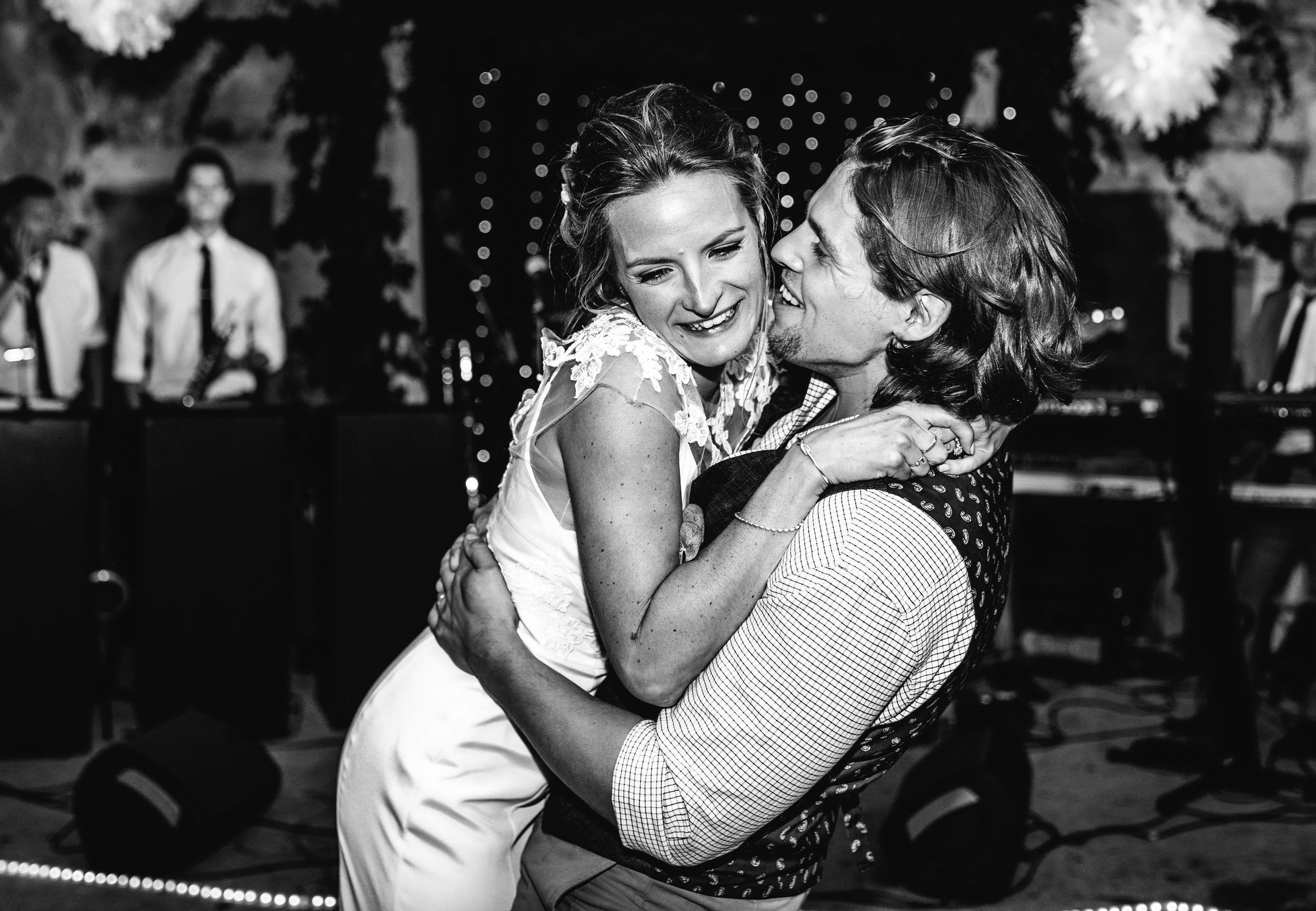 Lucy&Tom.GrattonGrangeFarmWedding.AllisonDeweyPhotography.26.08.18.861 copy.jpeg