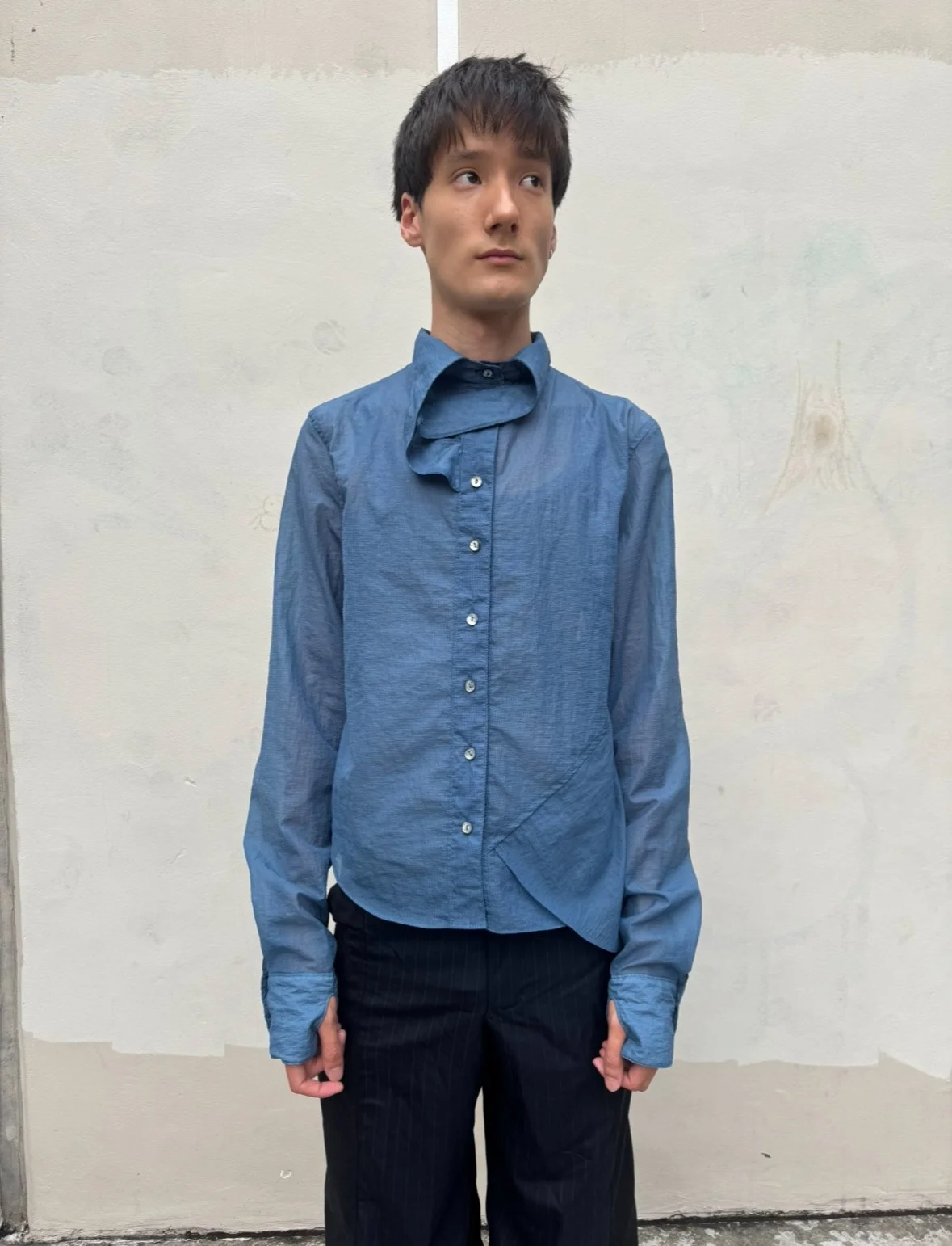 Asymmetric tech shirt - With wrap collar and thumbhole detail