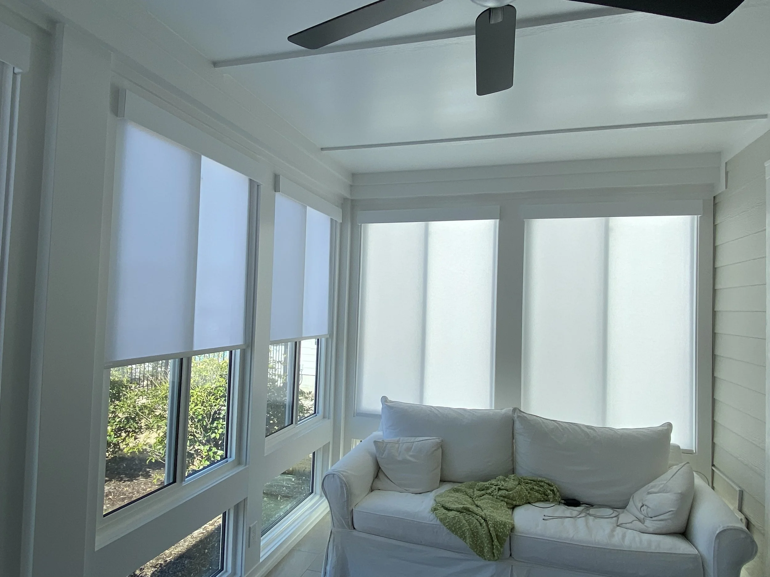 Roller shades in Guntersville, Alabama