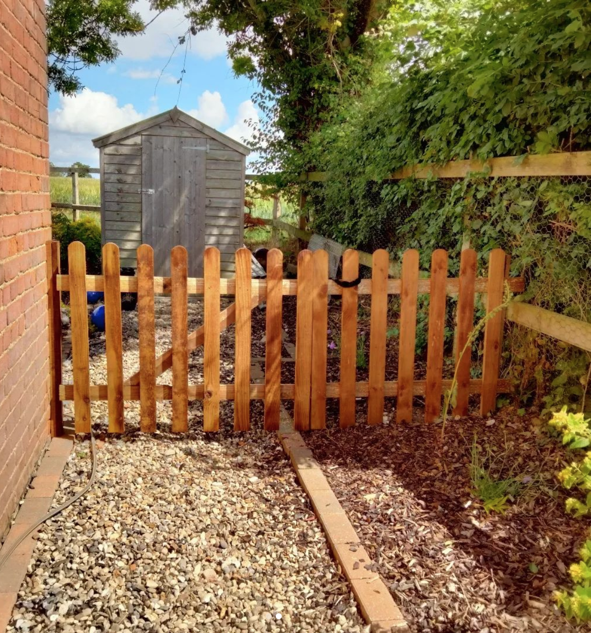 Custom fencing & gate installed