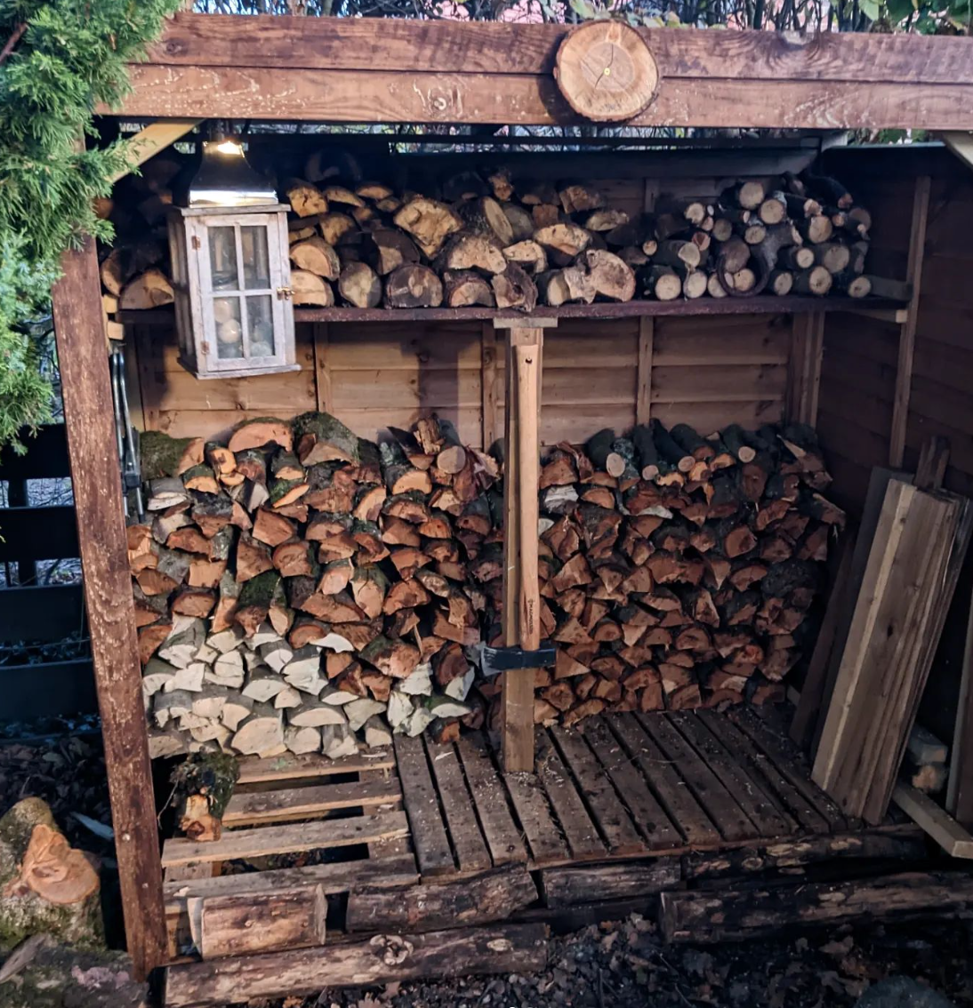 Log store constructed