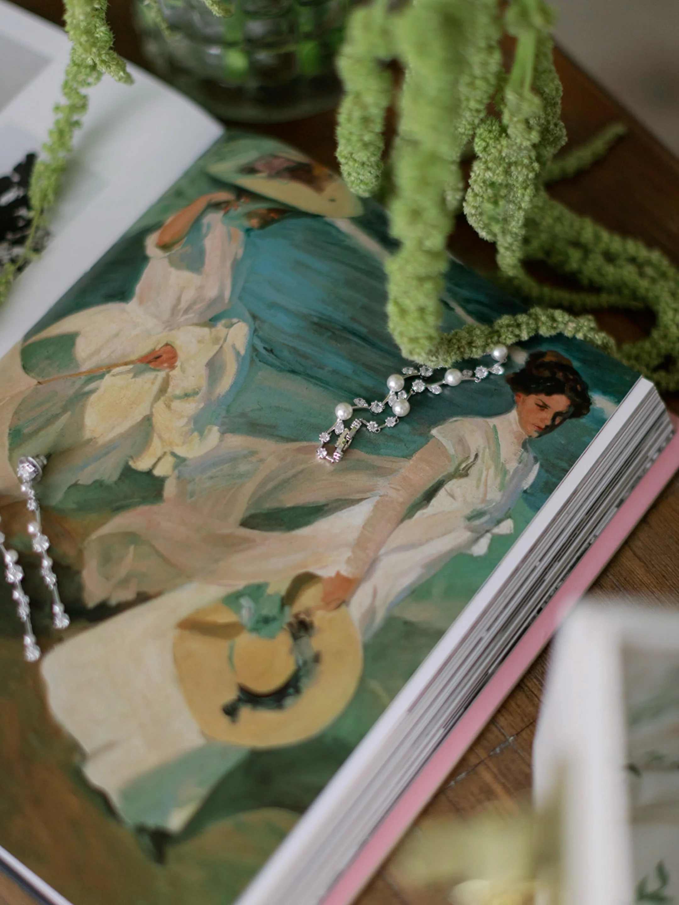 the feeling of it all coming together

katelynn &amp; justin spent months planning their wedding day together: every diy project and little detail had so much love and attention.

so when the rain came (and it poured) the early afternoon of their wed