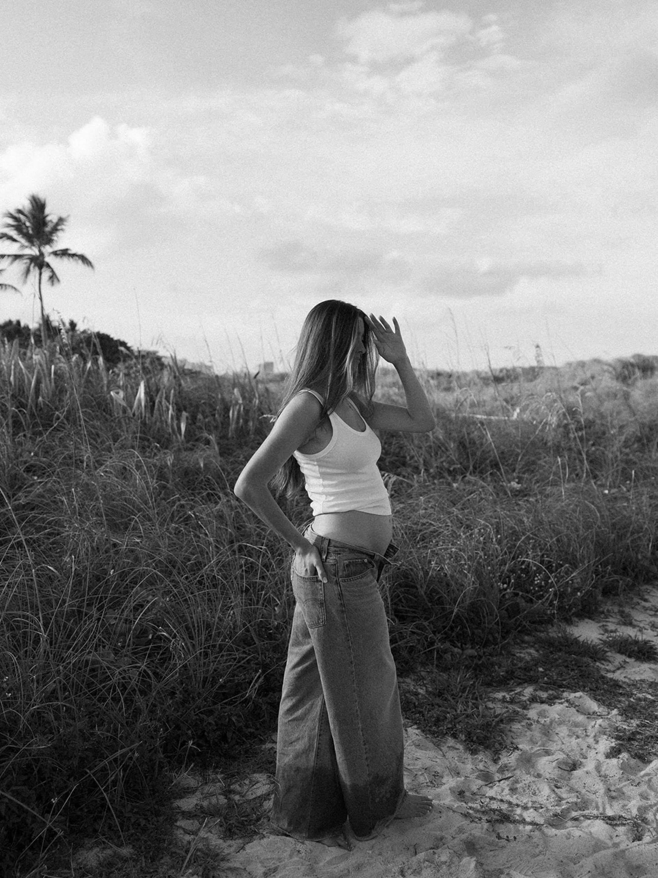the summer before you came along ✨🧺

what a sweet gift it is to grow with your clients &amp; watch them experience life&rsquo;s most precious moments

I&rsquo;ve been photographing Caro since she was graduating from undergrad. Watching her find the 