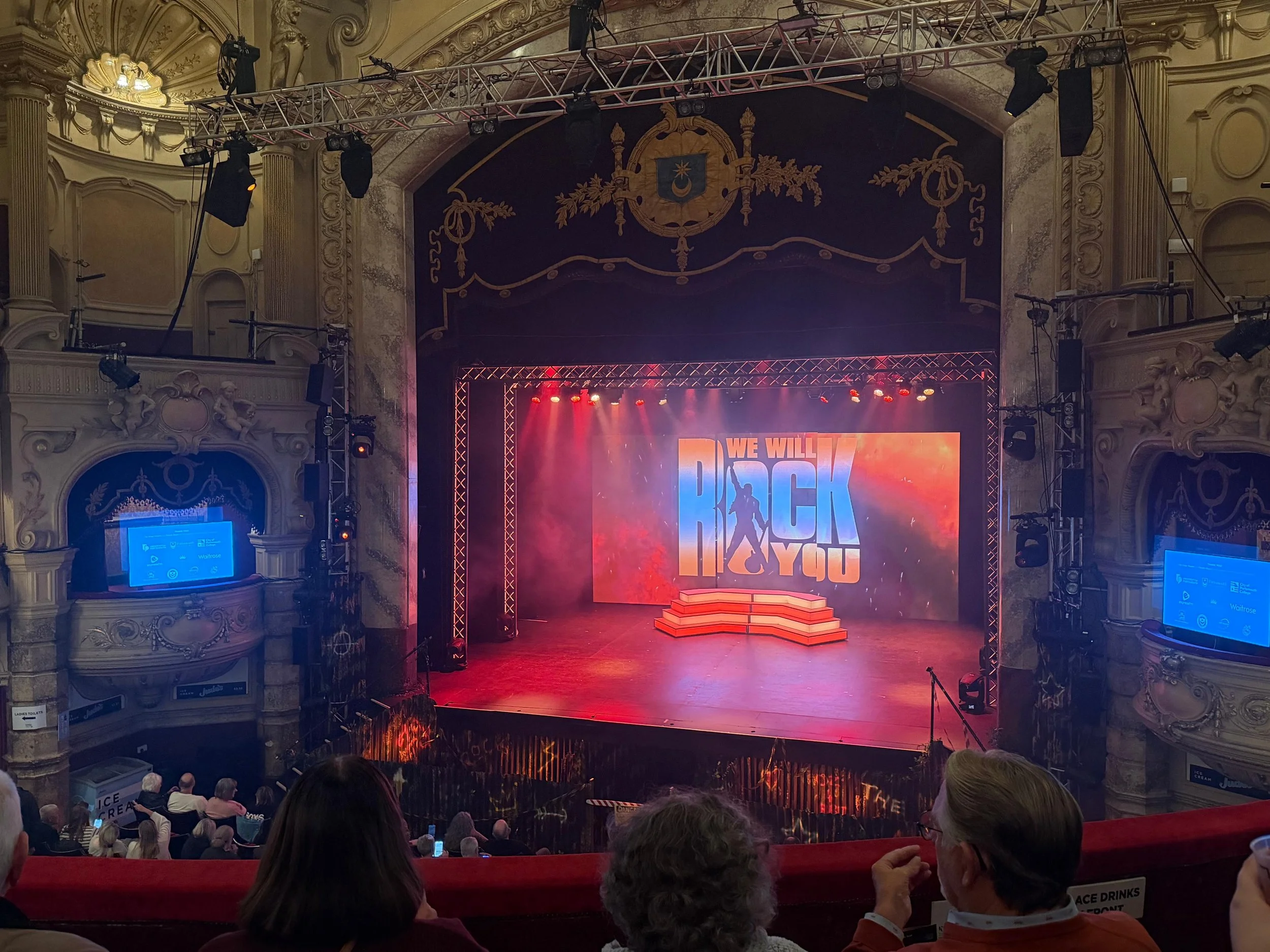 ‘We Will Rock You’ Rocks The Kings Theatre