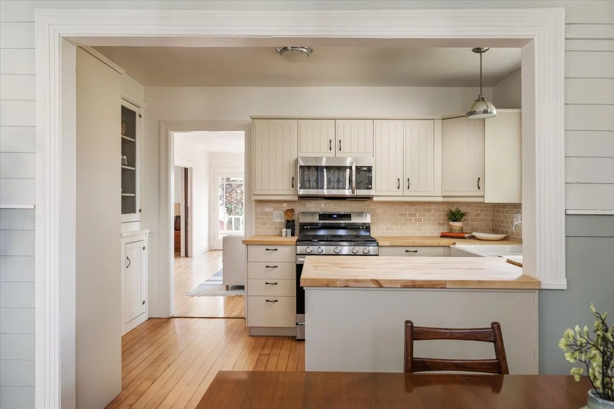 32-kitchen-2.jpg