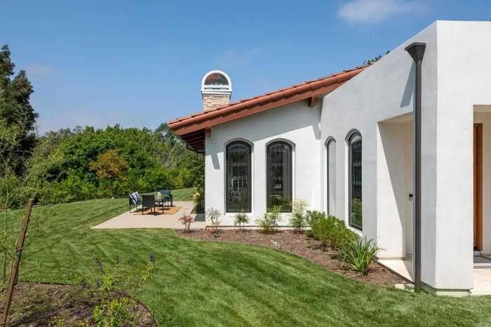 VILLA 3.28.jpg