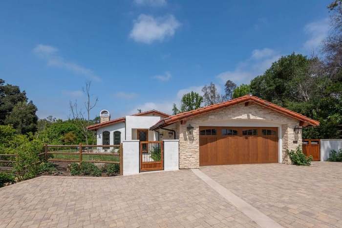 VILLA 3.24.jpg
