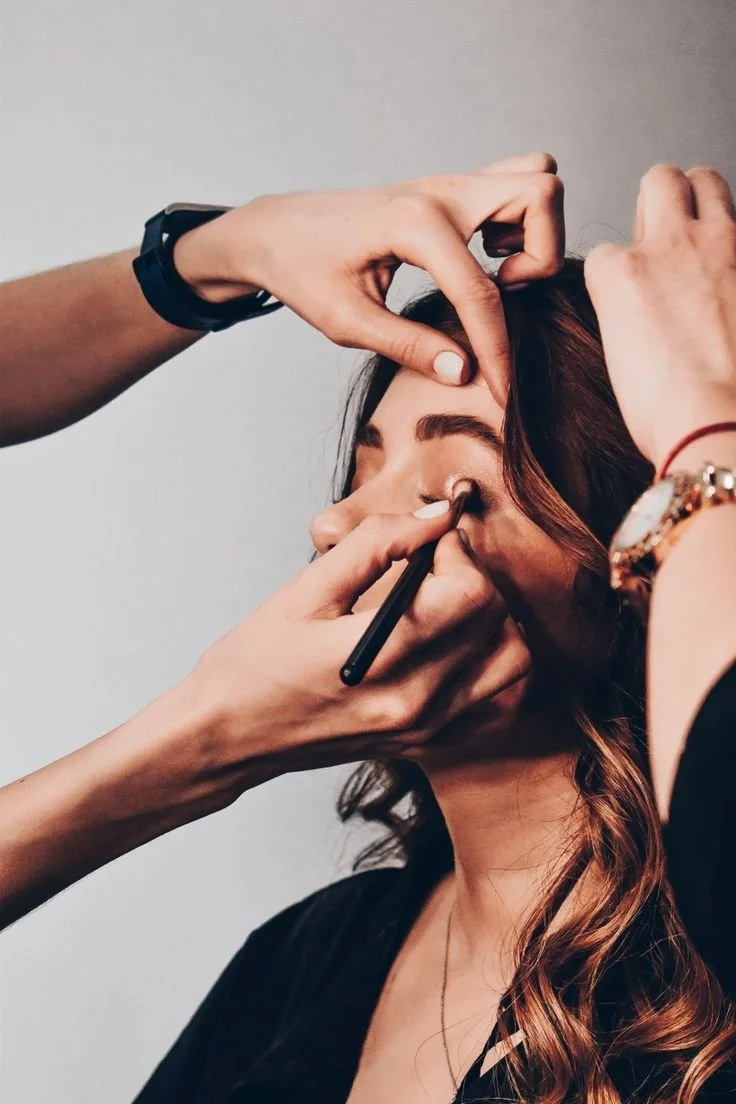 The Ultimate Bridal Makeup Timeline: When to Book Your Makeup Artist, Trial + Wedding Day Beauty