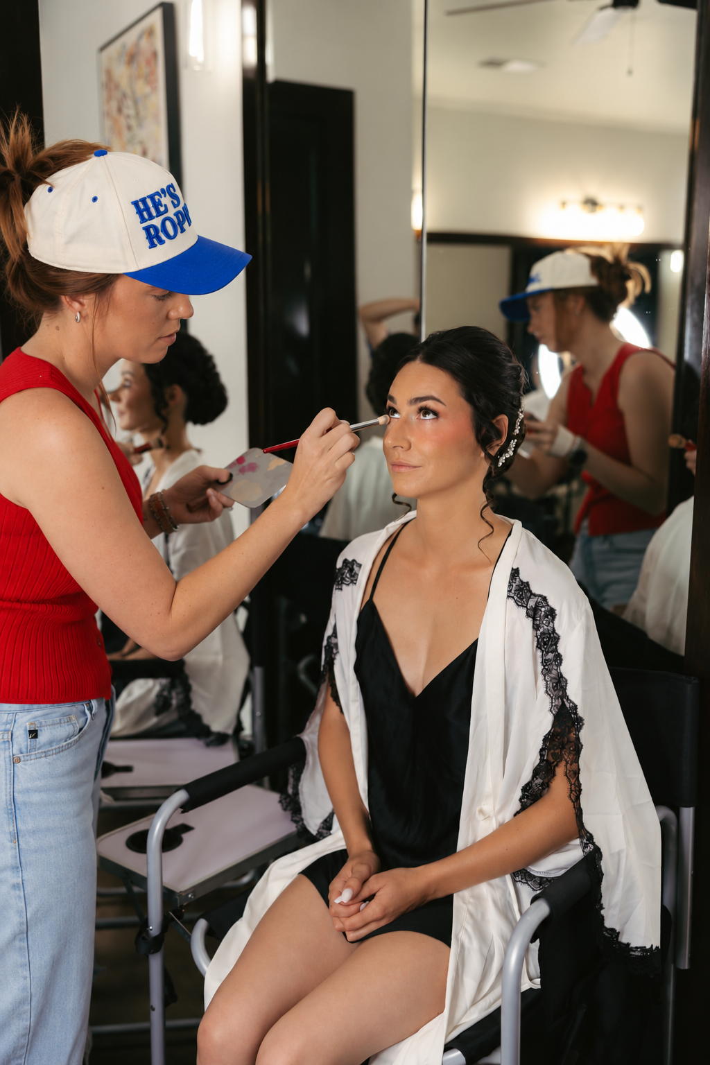 Makeup artist providing mobile beauty services in Wickenburg Arizona