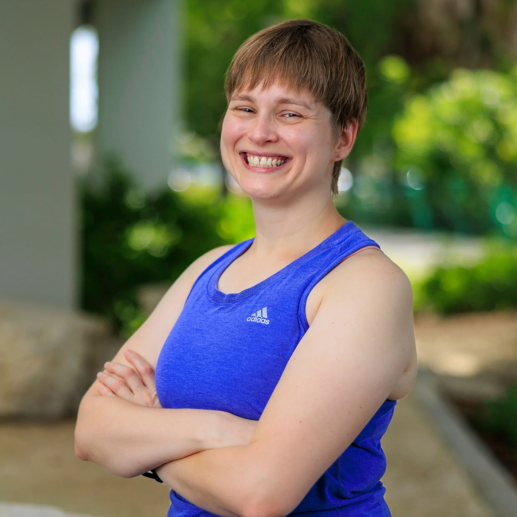 Hi, I&rsquo;m Elena!

I&rsquo;m a @uesca1 Certified Running Coach and someone who never expected running to become such a big part of my life.

I wasn&rsquo;t an athlete growing up, and when I first started running, I couldn&rsquo;t make it 30 second