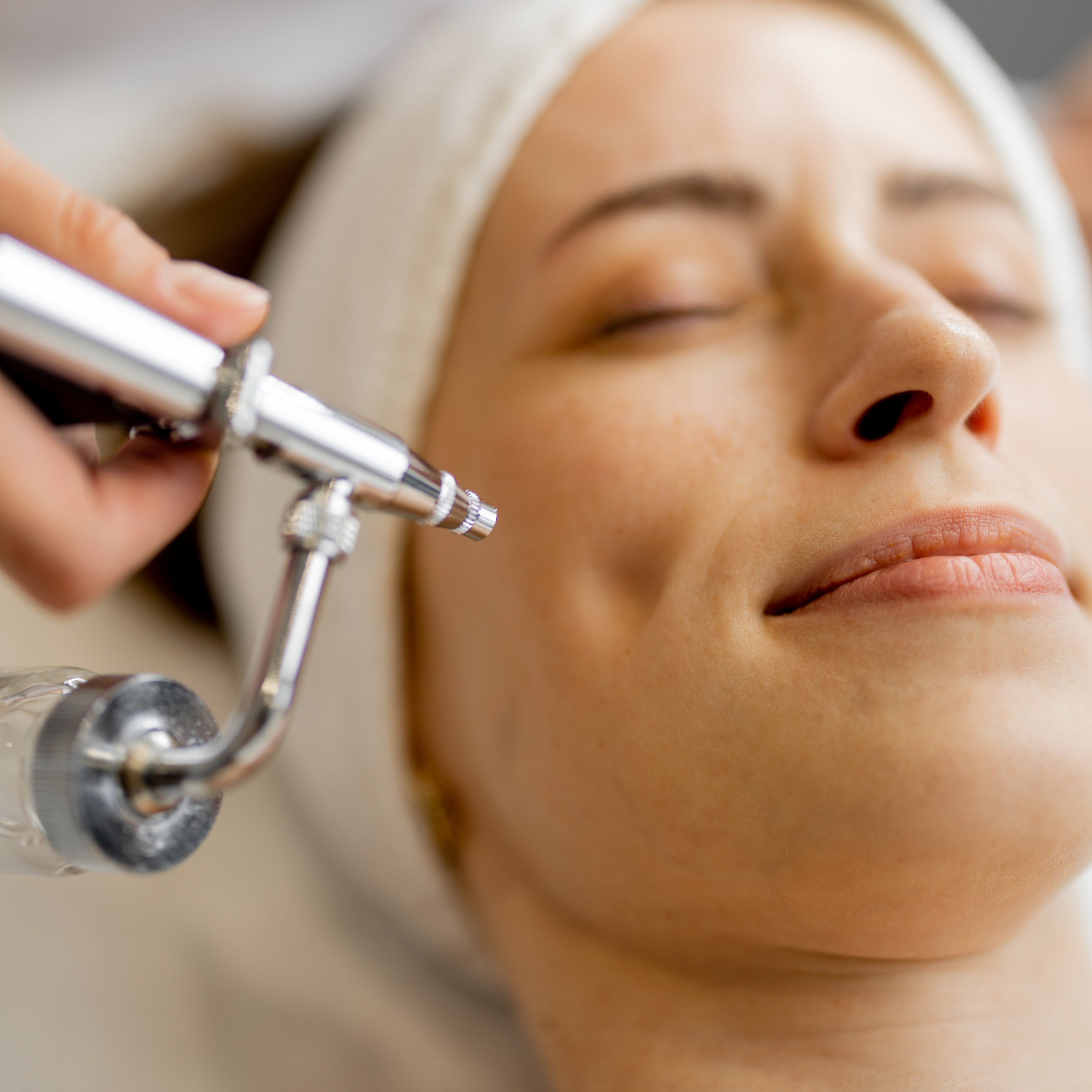 The Oxygen Renewal Facial: Cura’s Signature Treatment for Radiant, Resilient Skin