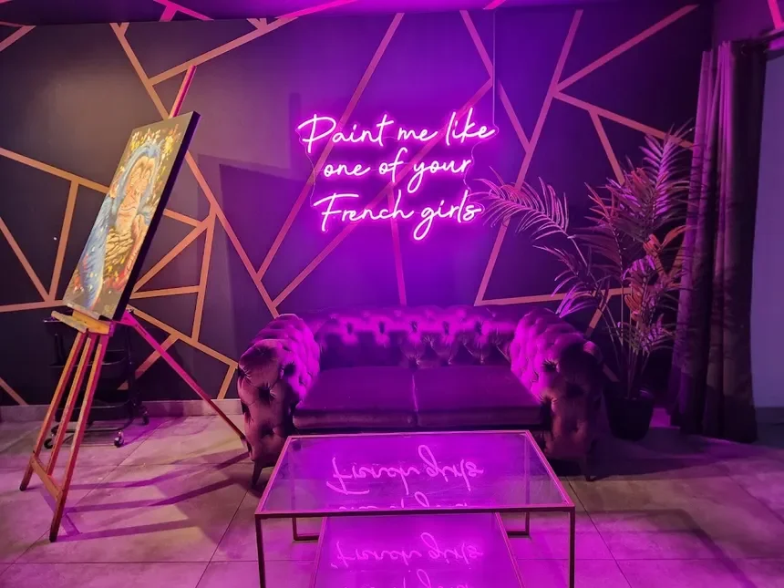CANVAS ART BAR