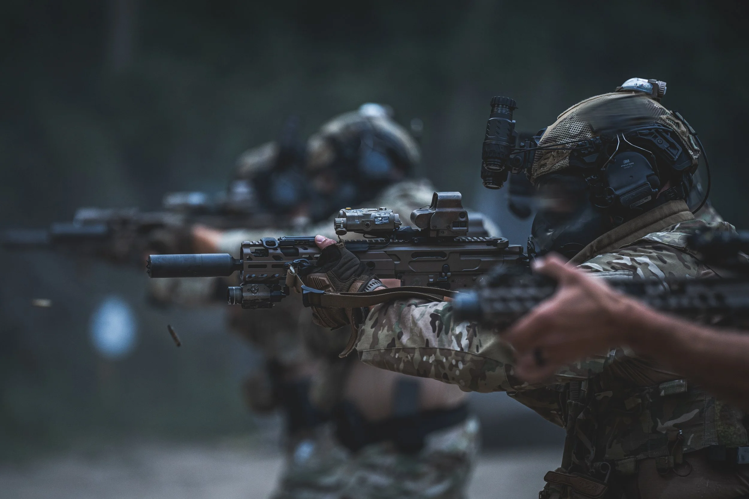 JagerWerks Tactical NVG Class. Sig Sauer MCX. JagerWerks a1 Mount. Eotech EXPS 3-0. L3 Harris NGAL. Photonis Vyper Night Vision