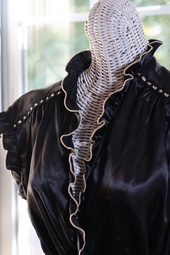 vintage-cinema-etoile-black-satin-ruffle-robe-front.jpg