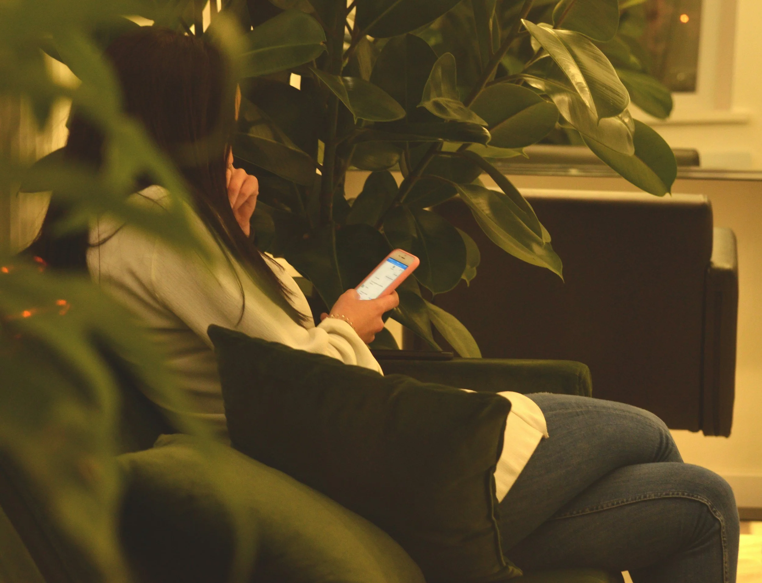 3 Signs Social Media Is Hindering Your Happiness