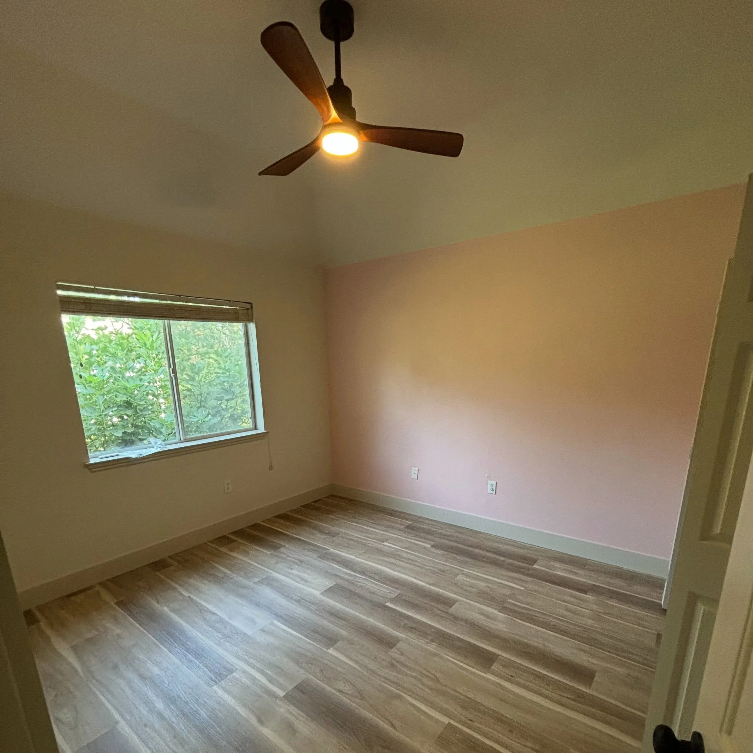Pink accent walls are kind of our thing 😉 Want a sense of consistency throughout your home while also letting your kiddos add their favorite color to their space? A simple accent wall does a lot to personalize their room while maintaining a similar 