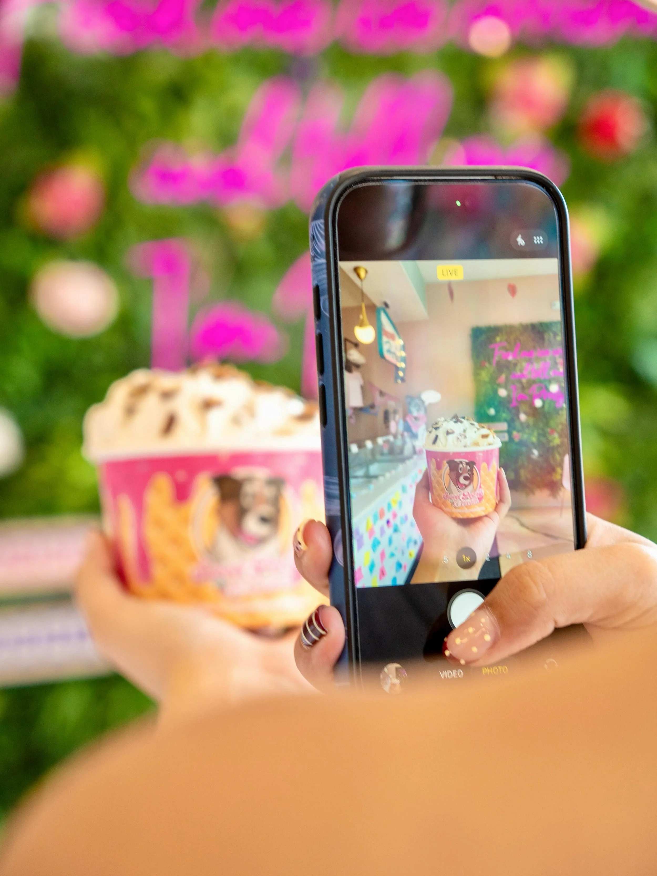 We hope you love these photos as much as we loved creating them! This was our first ice cream shoot, and it could not have been more fun. We are so grateful to the amazing owners at @sweetpearlsicecream. If you are looking for the perfect date night,