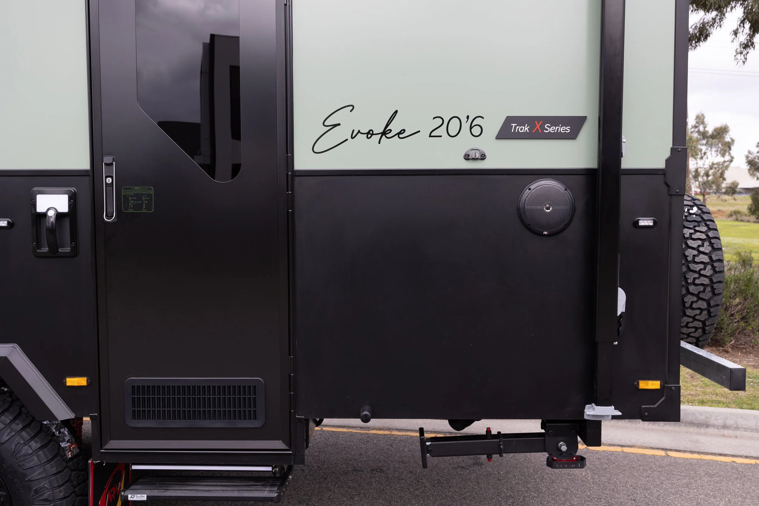 Bespoke-Caravans-Evoke-Premium-Australian-Off-road-caravan-custom-interior-2622.jpg