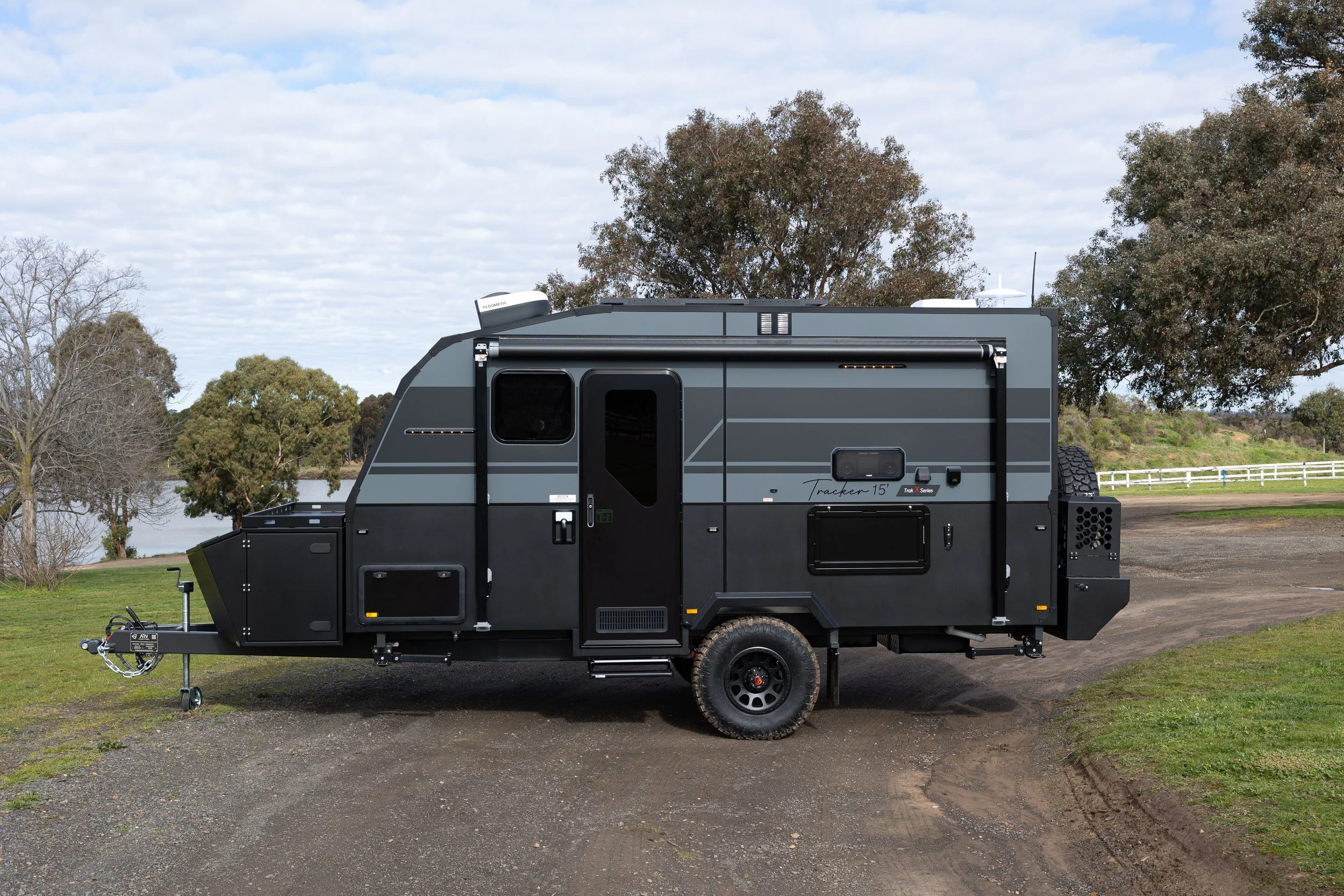 Bespoke-Caravans-Tracker-15-best-quality-off-road-caravans-australia-1960.jpg