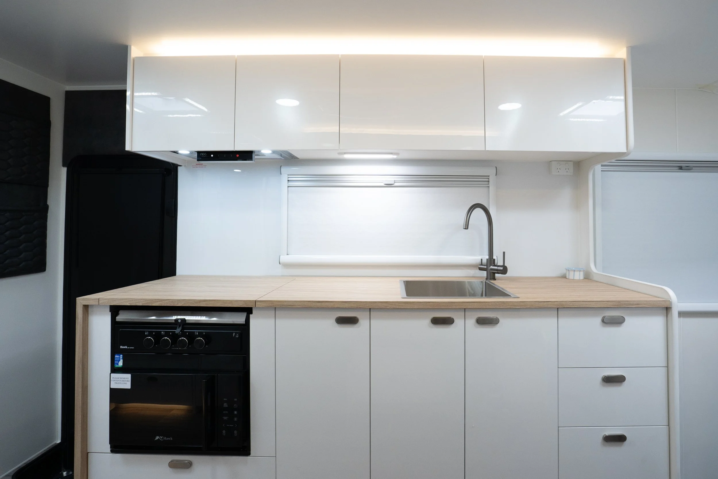 Bespoke-Caravans-Evoke-Premium-Australian-Off-road-caravan-custom-interior-09959.jpg