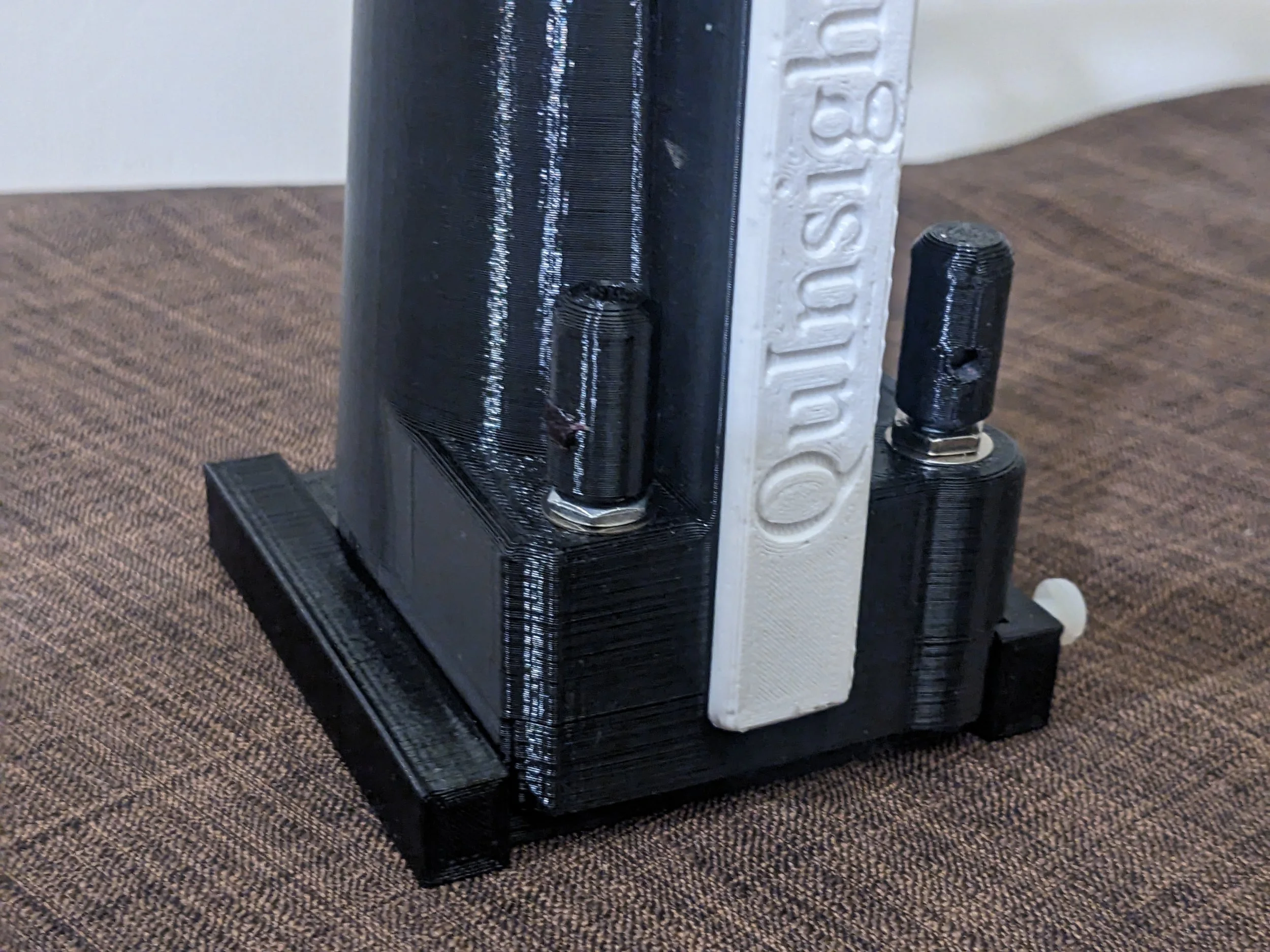 View of QuInsight showing QPulse knob at left.