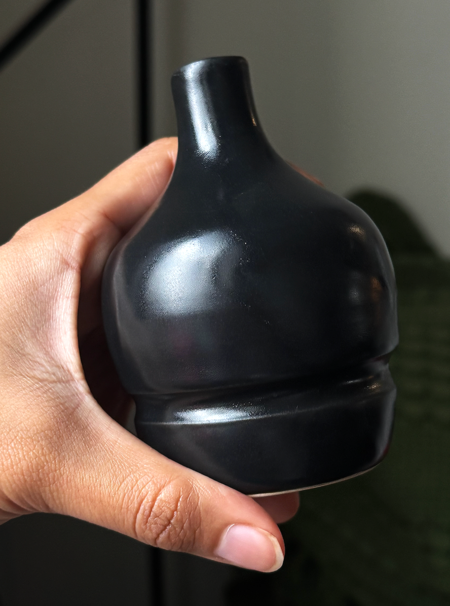 Black Bud Vase /1
