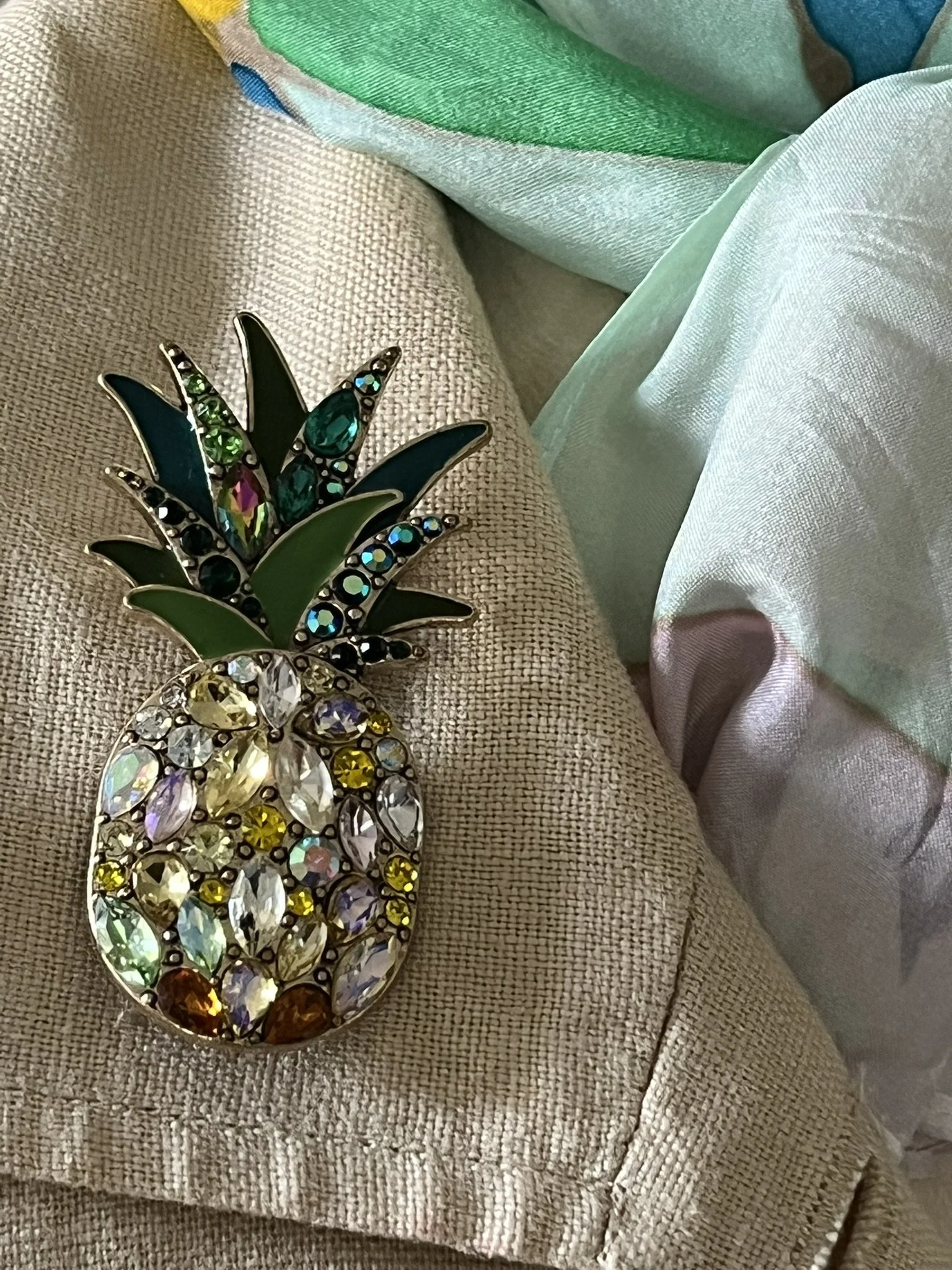Sparkling Multi-Color Rhinestone & Green Enamel Tropical Pineapple Brooch Pin