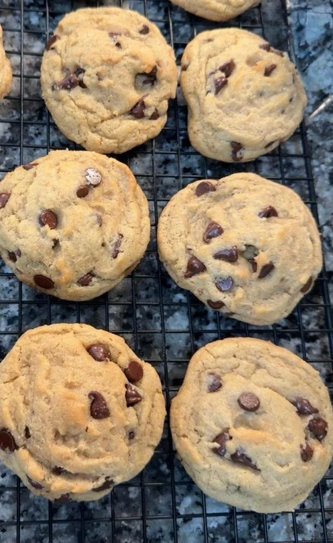 six cookies on a cooling rack.jpeg
