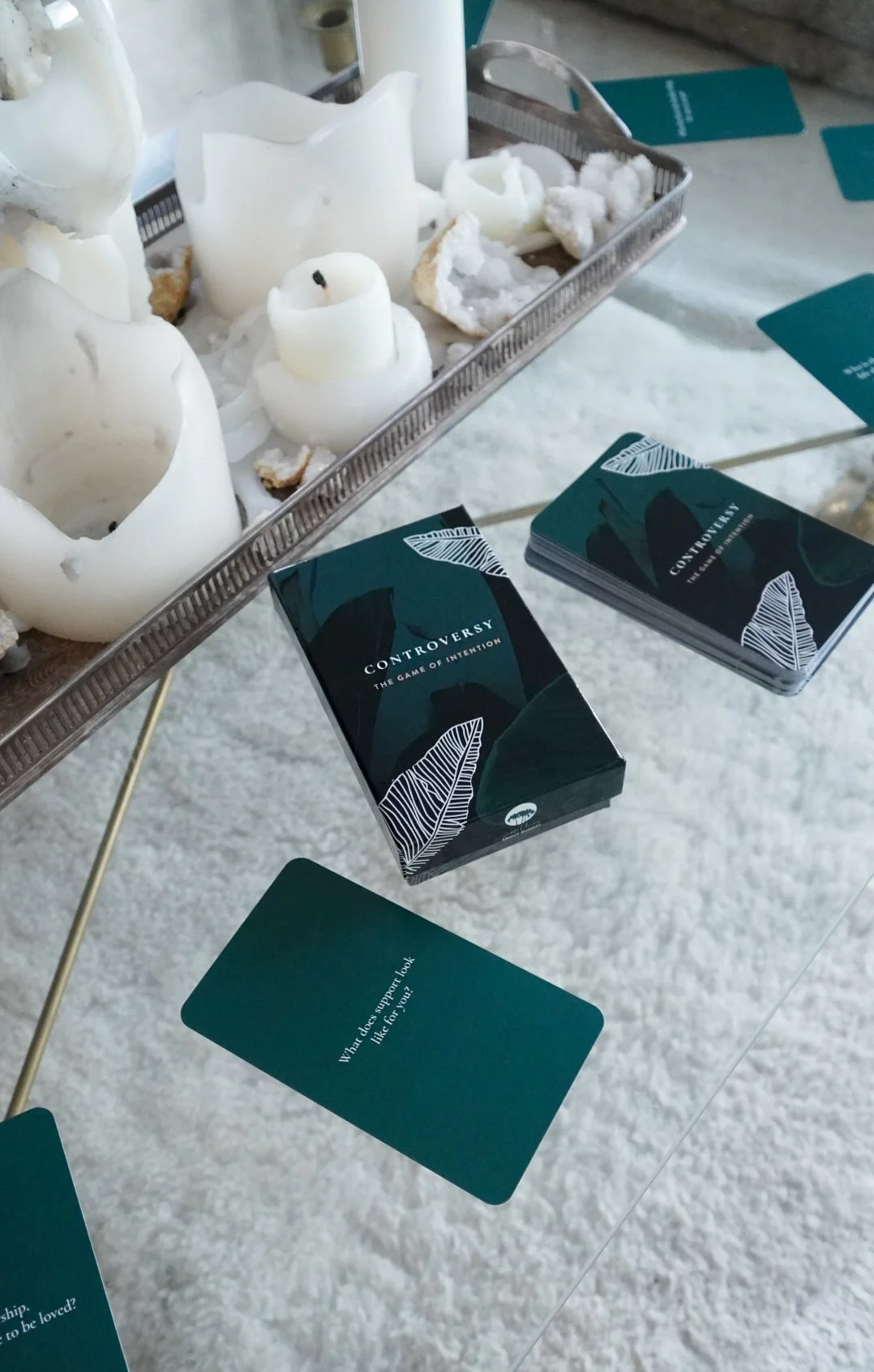 Controversy_Cards_Deck_table-2.JPG