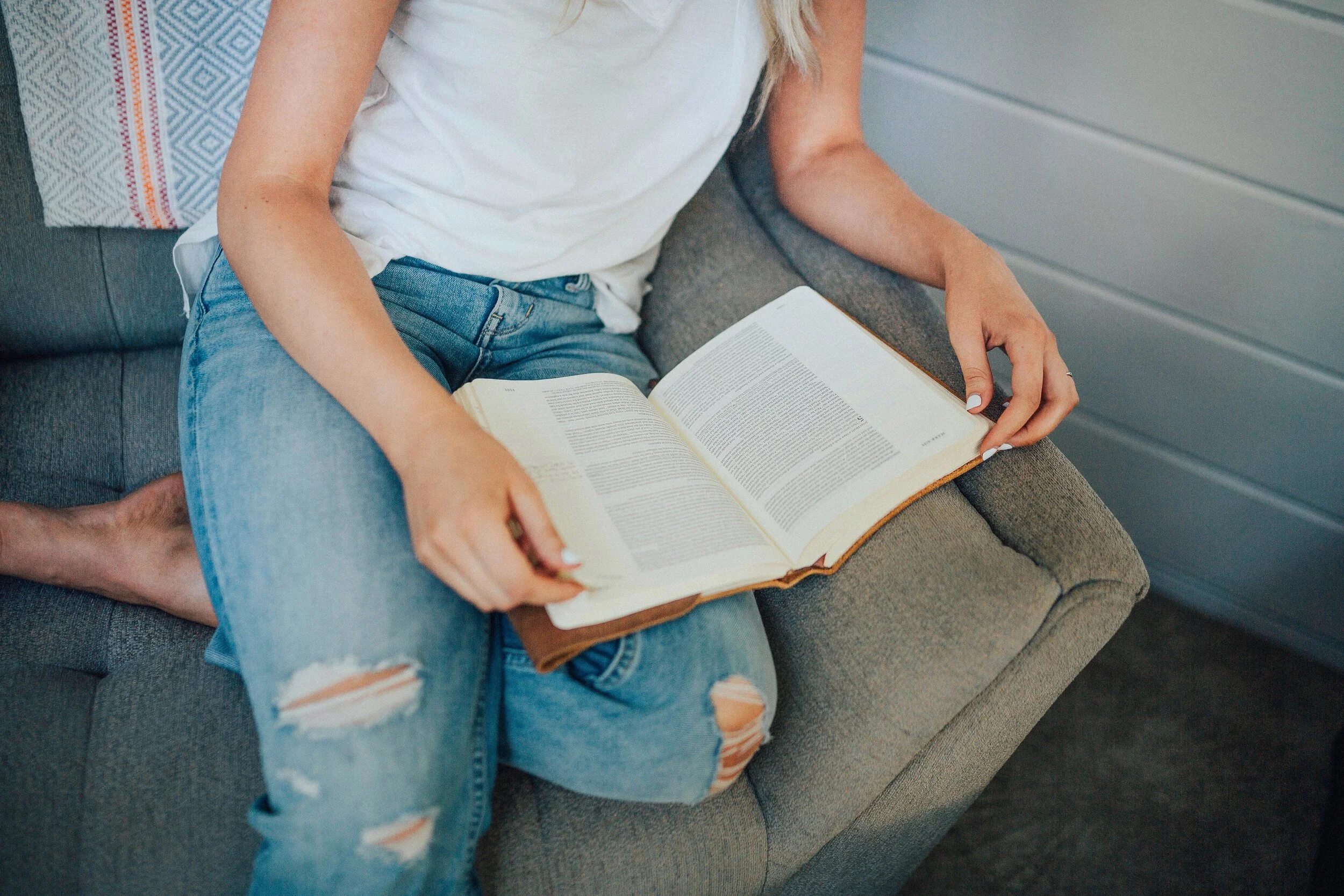 15 Of The Best Christian Girl YouTube Channels To Be Watching