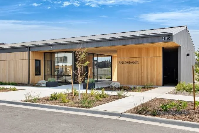 Exterior of Snowfarm Clubhouse