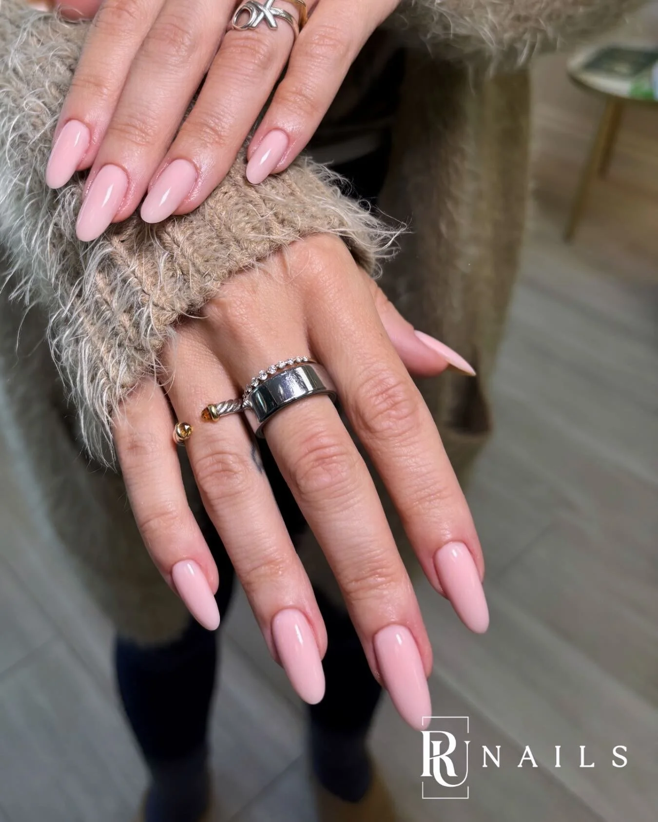 Soft, feminine, timeless.
Almond shape in blush pink &mdash; the kind of nails that go with everything and elevate anything.

#RunailsSantaMonica #RussianManicure #BlushNails #AlmondNails