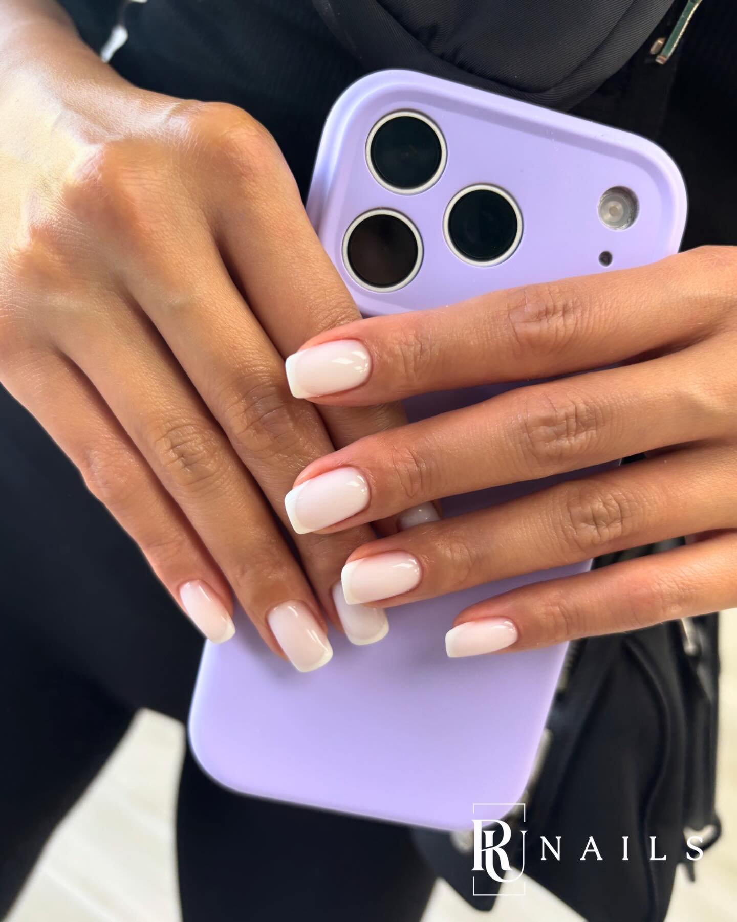 Clean hands, quiet confidence. A soft French tip in the most delicate shade of milk &mdash; because some things never go out of style, they just get better.
#runails #milknails #frenchnails #russianmanicure #santamonica