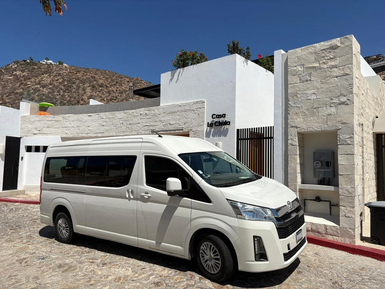 Private passenger van transportation in Cabo San Lucas