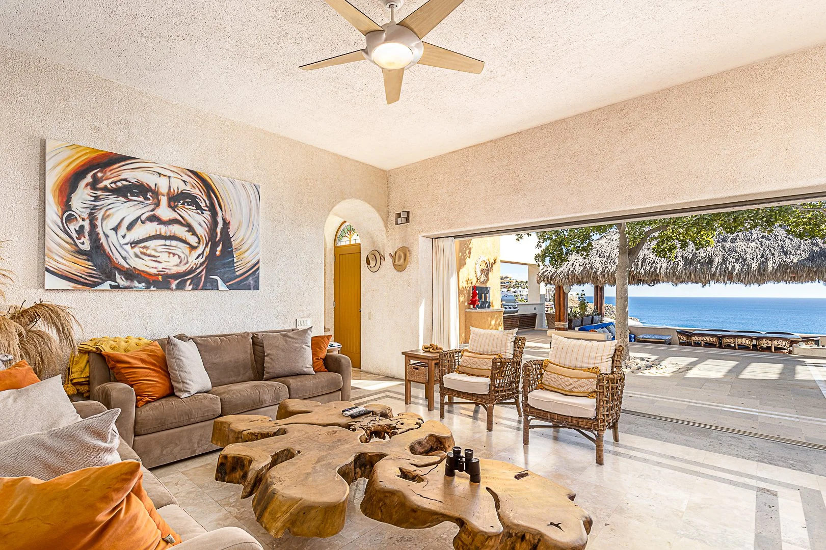 Living room with ocean view at Casa Dos Hermanas in Cabo San Lucas