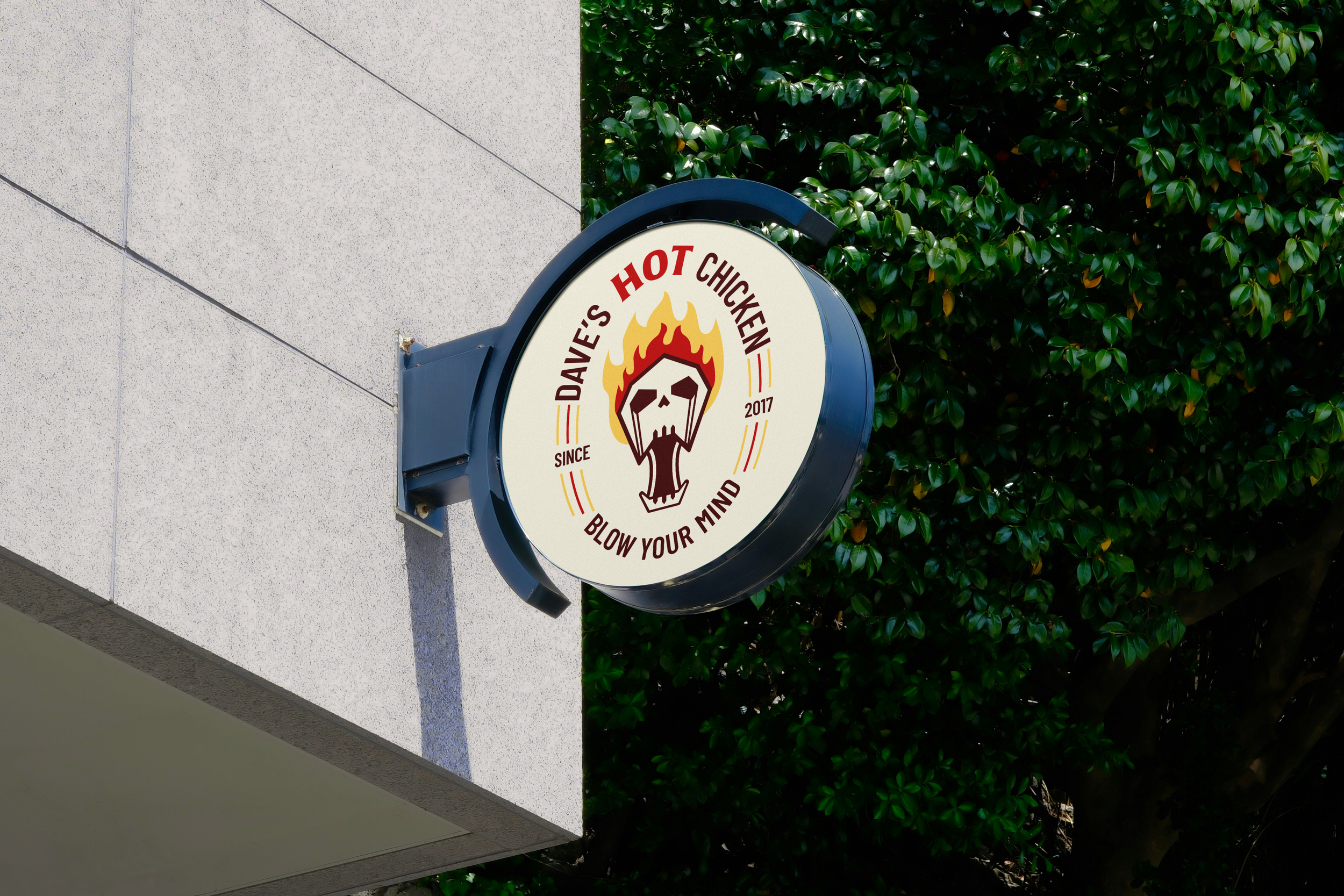 Free Circle Signage PSD Mockup.png