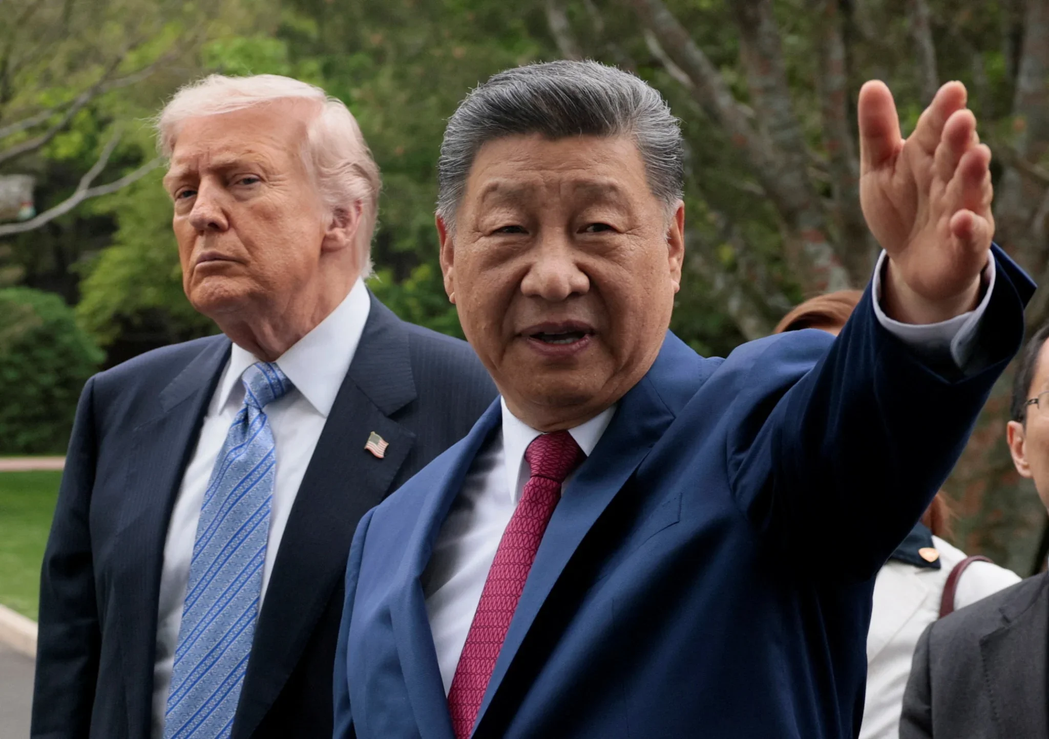 Chinese Red Dragon Xi Jinping Manhandles Tiny Trump in Washington DC Summit