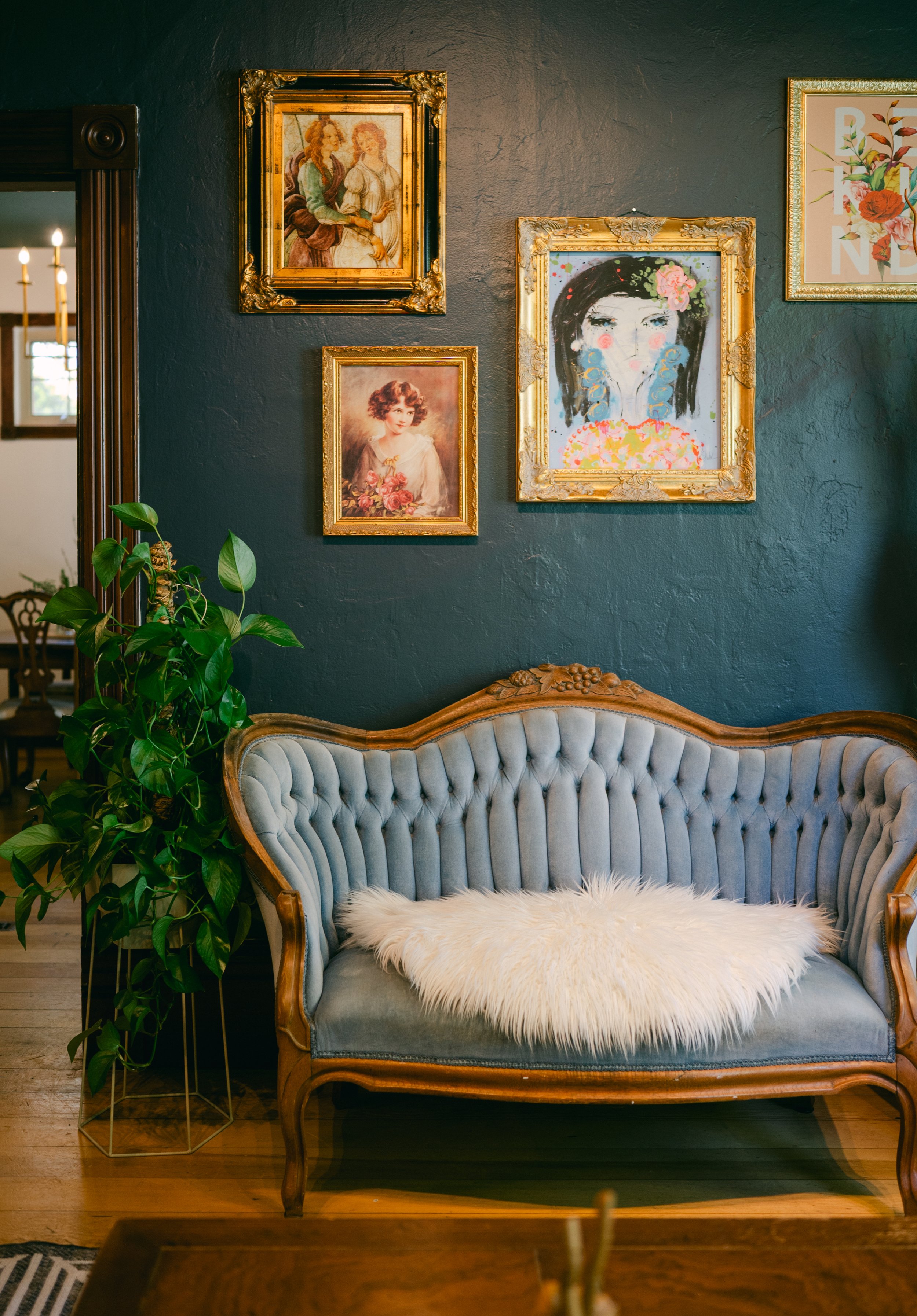 The sitting room at Flow's.