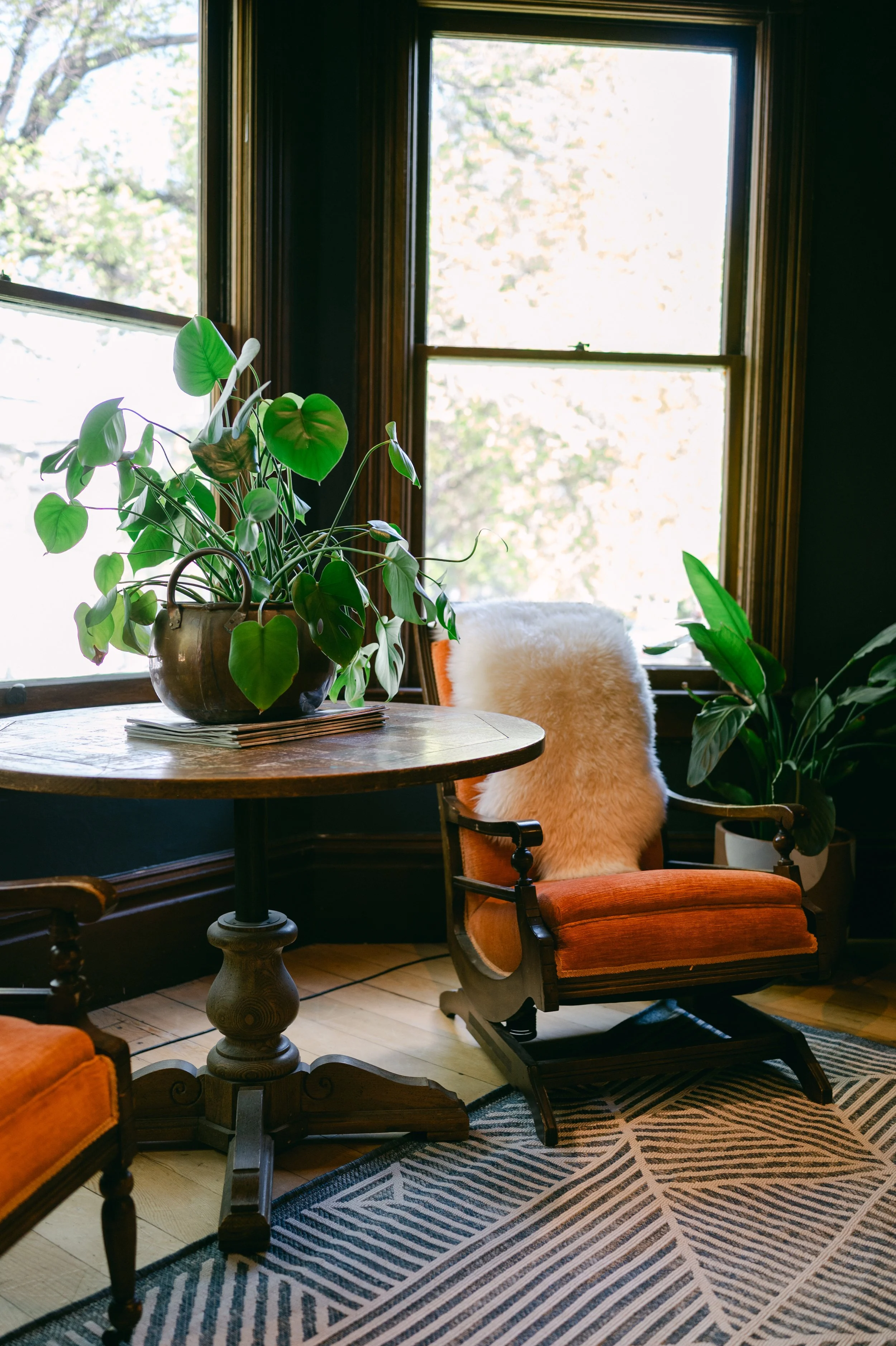 The original bay windows at Flow's Boutique Venue in Reno.