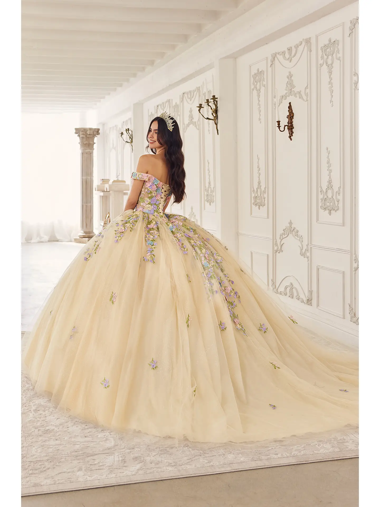 Multi Colored Floral Ball Gown
Style:GV15724
Size: XS - 3XL
Champagne 