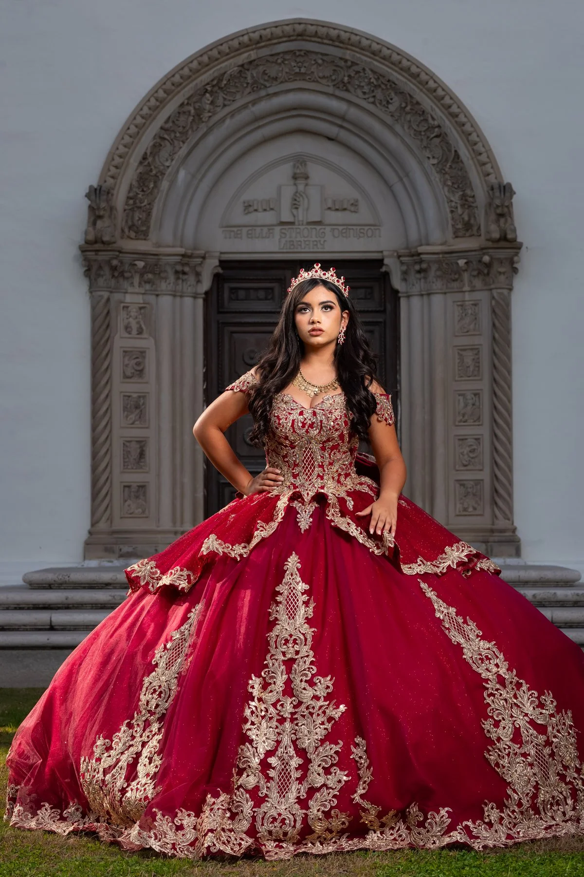 Off-the-Shoulder Layered Quinceañera Dress
Style: GVC3120
Size: S - 2XL
Burgundy