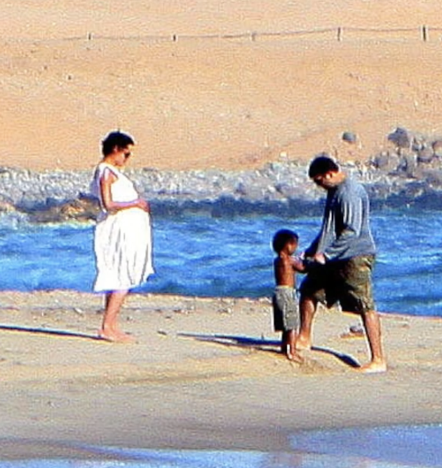 pregnant Anjelina Jolie with son and brother Namibia