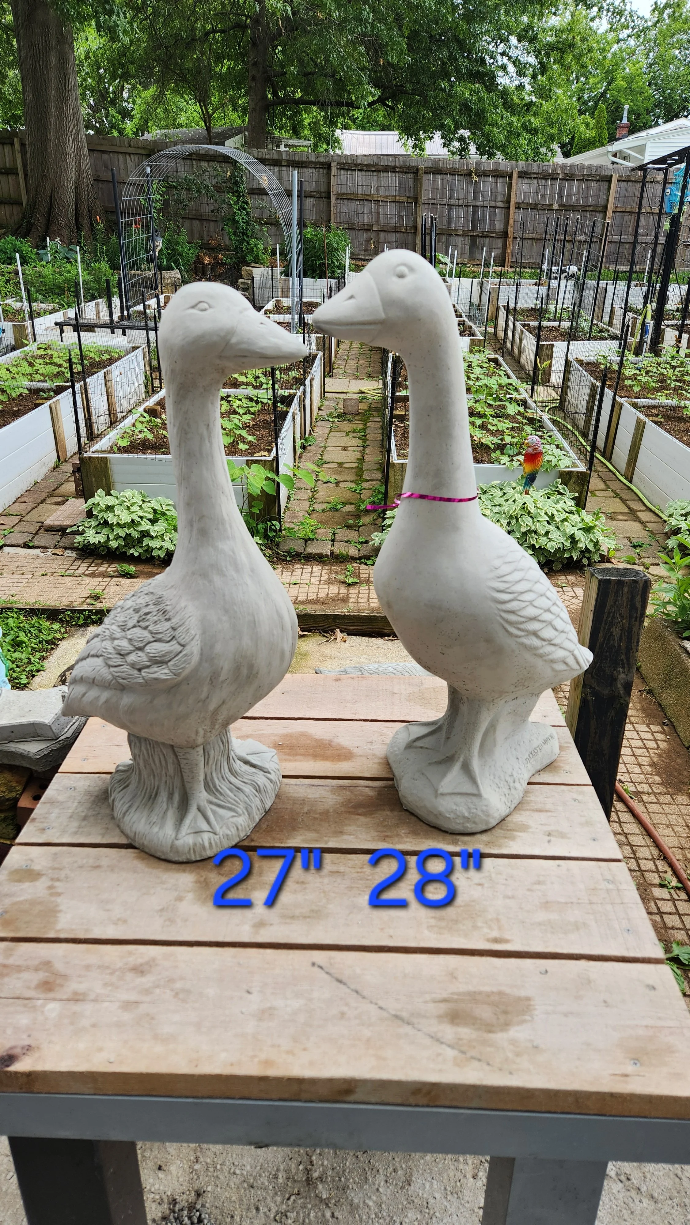 28" Porch Goose