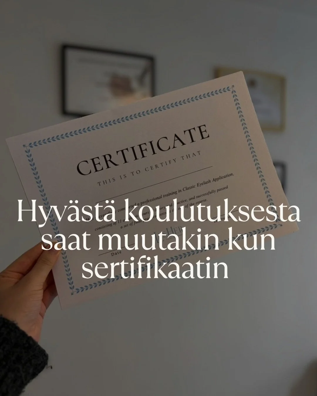 Jokainen alalla oleva varmaan muistaa k&auml;yneens&auml; ainakin yhden koulutuksen, webinaarin tai workshopin, josta k&auml;teen j&auml;i pelkk&auml; sertti 😅

Meid&auml;n koulutuksissa s&auml; opit miksi. Miksi tehd&auml;&auml;n, miksi t&auml;ll&a
