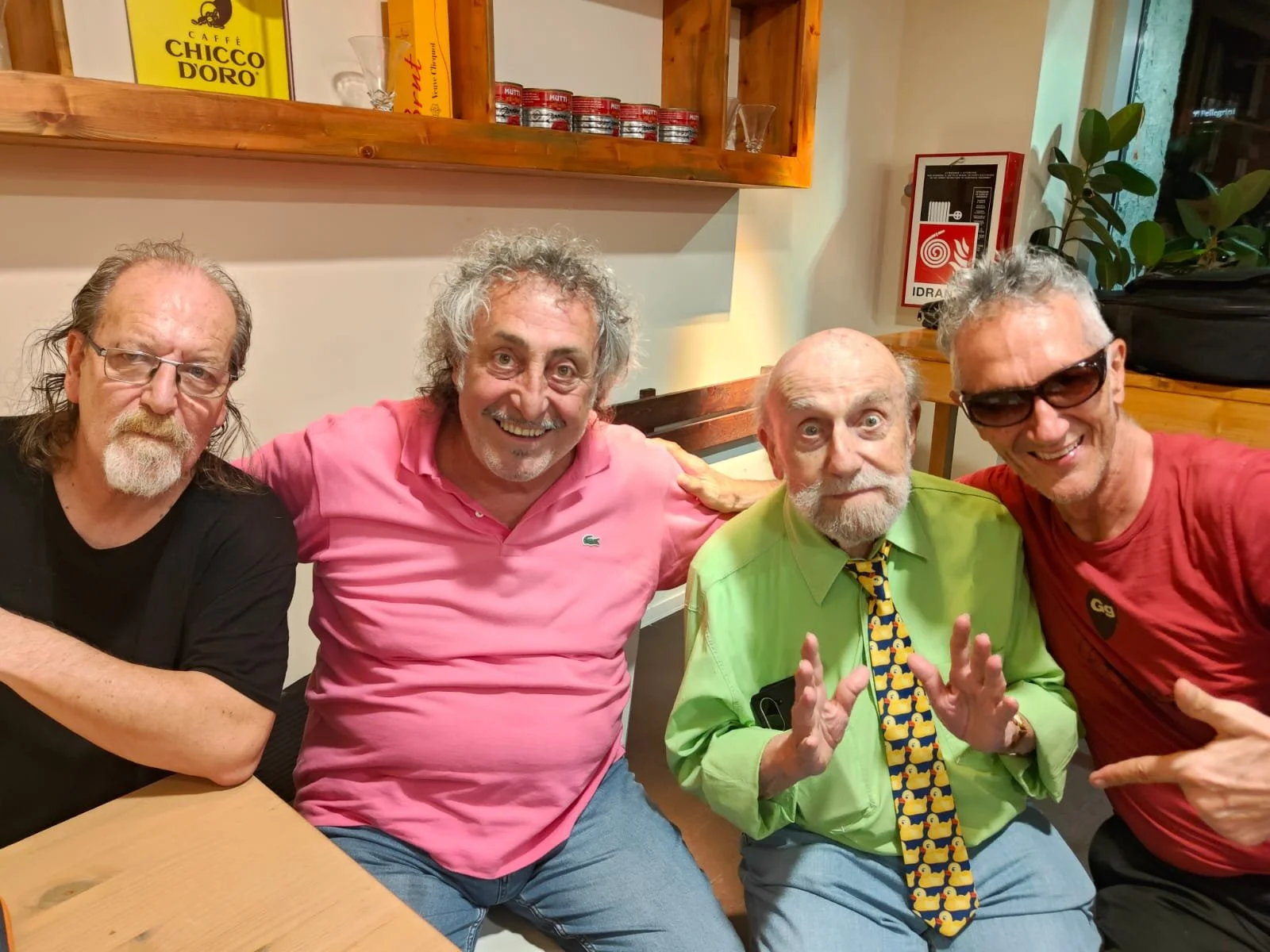 Da sinistra: Flavio Oreglio  comico e autore, Eugenio Chiocchi comico, Enrico Beruschi comico e attore, Gigi Cifarelli musicista. Sono quattro docenti del corpo insegnanti che Gerbera mette a disposizione per i corsi di formazione.
