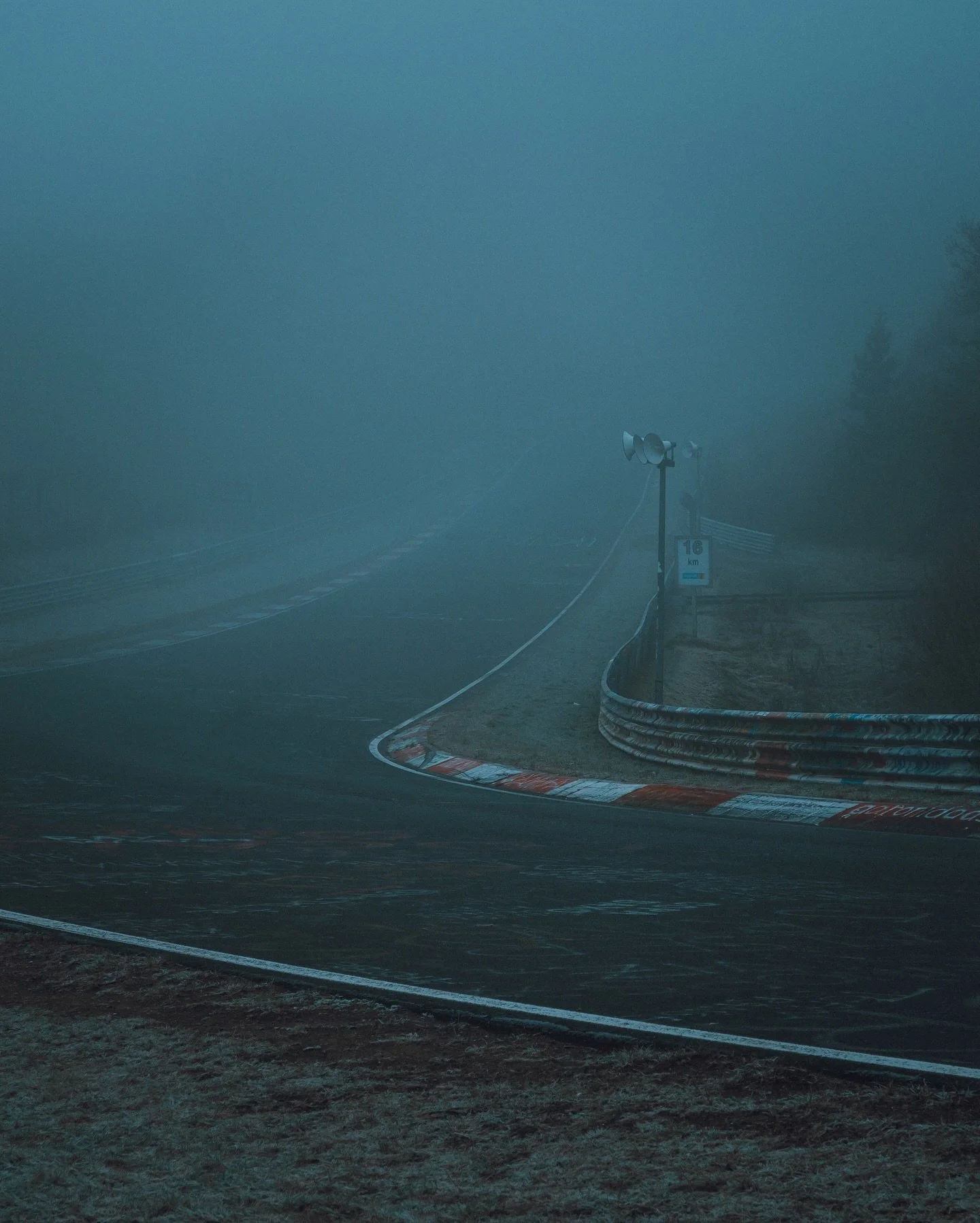 📍N&uuml;rburgring Nordschleife
.
.
.
📸@onvis.Media
.
.
.
#n&uuml;rburgring#winter#Rennsport#Motorsport#rennen#winterpause