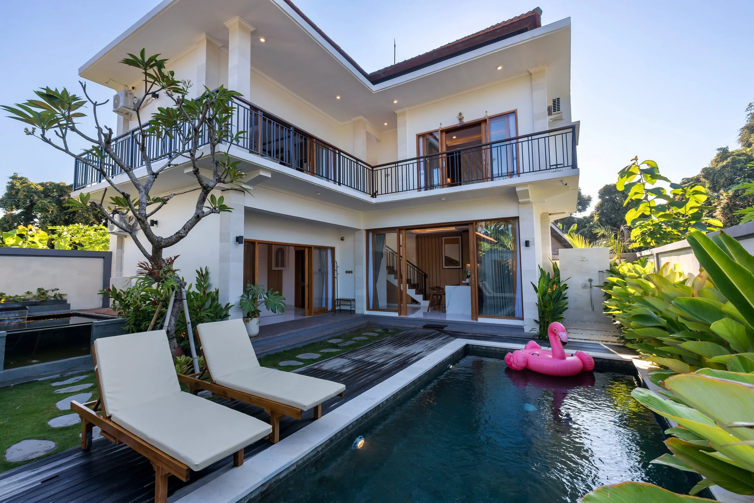 Villa Anali luxury 3-bedroom holiday villa in peaceful Lovina, North Bali