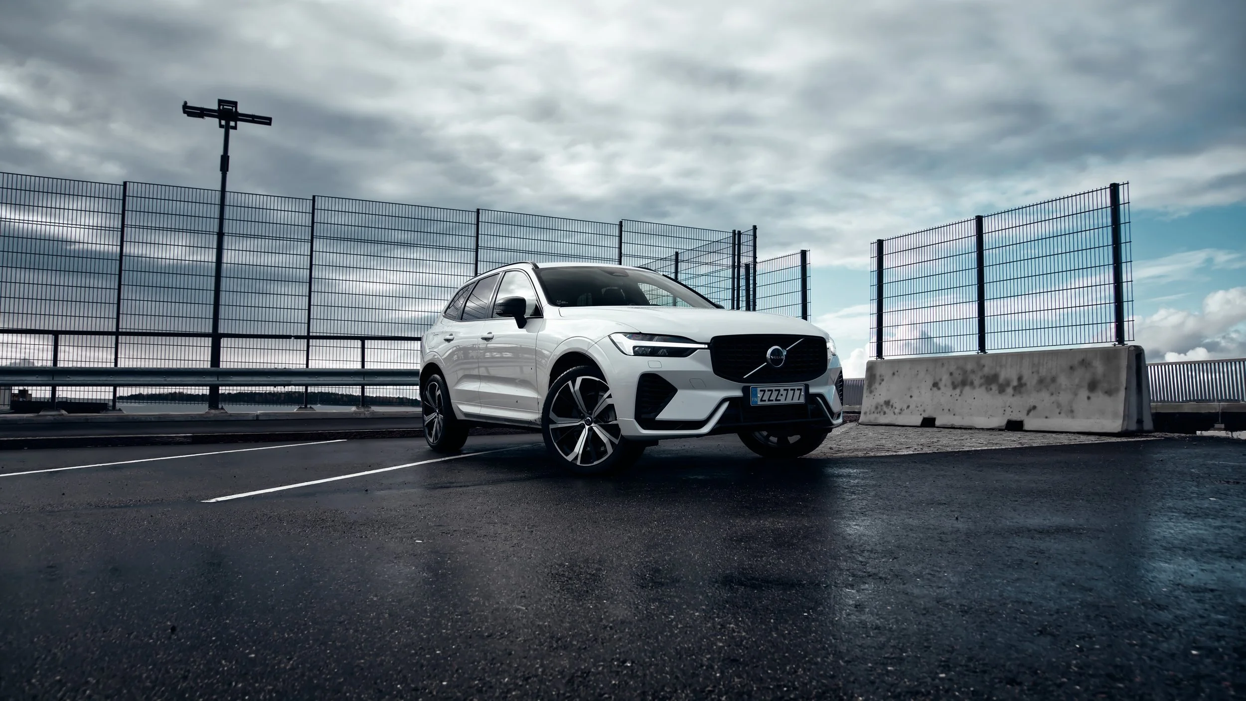 White Volvo XC60 photographed in Helsinki harbour by Annika TheVolvoGirl Miftakhova 