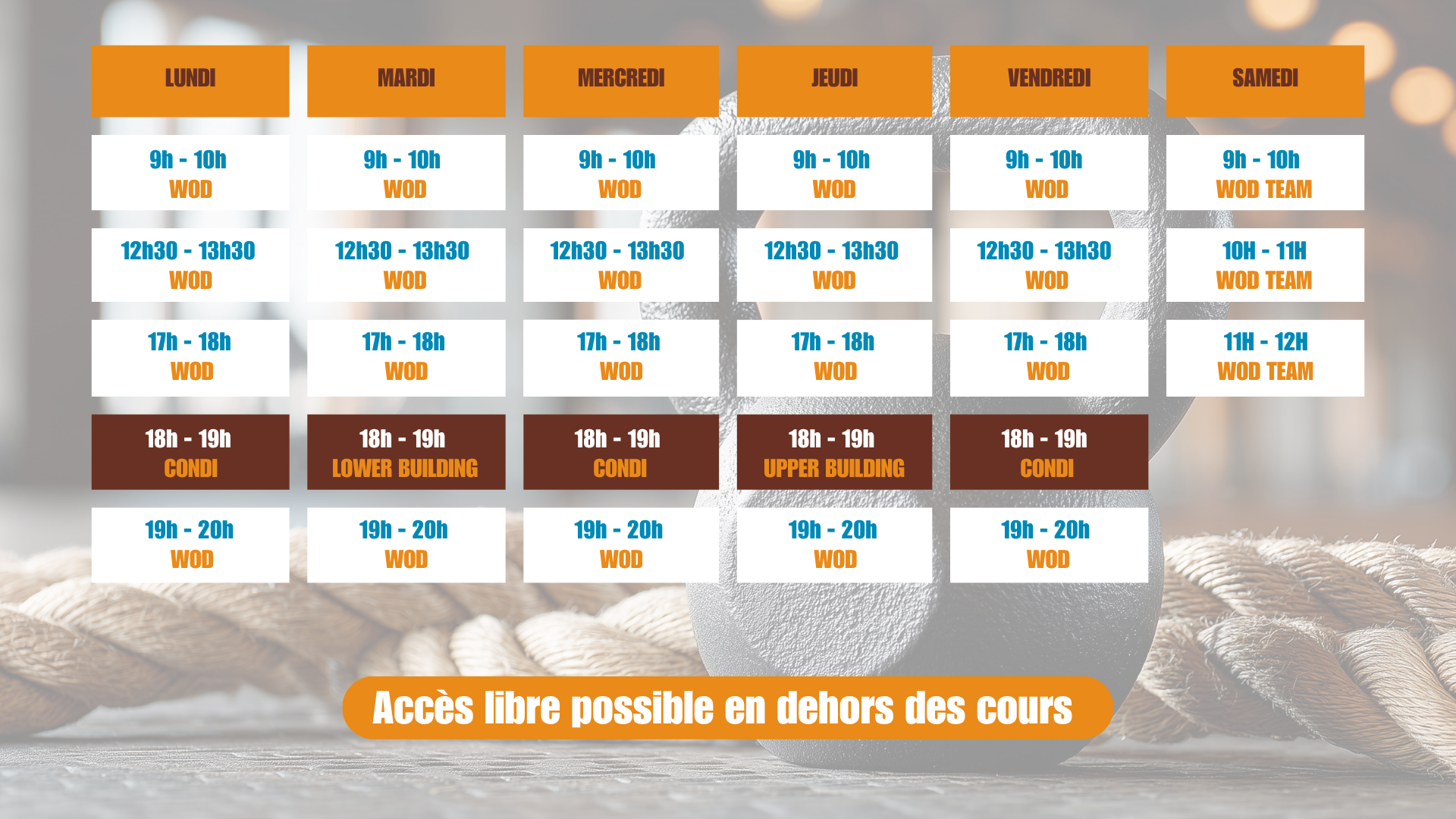 Un tableau d'horaires de cours hebdomadaires avec différents cours et plages horaires pour chaque jour de la semaine, ainsi qu'une note indiquant que l'accès est libre en dehors des cours.