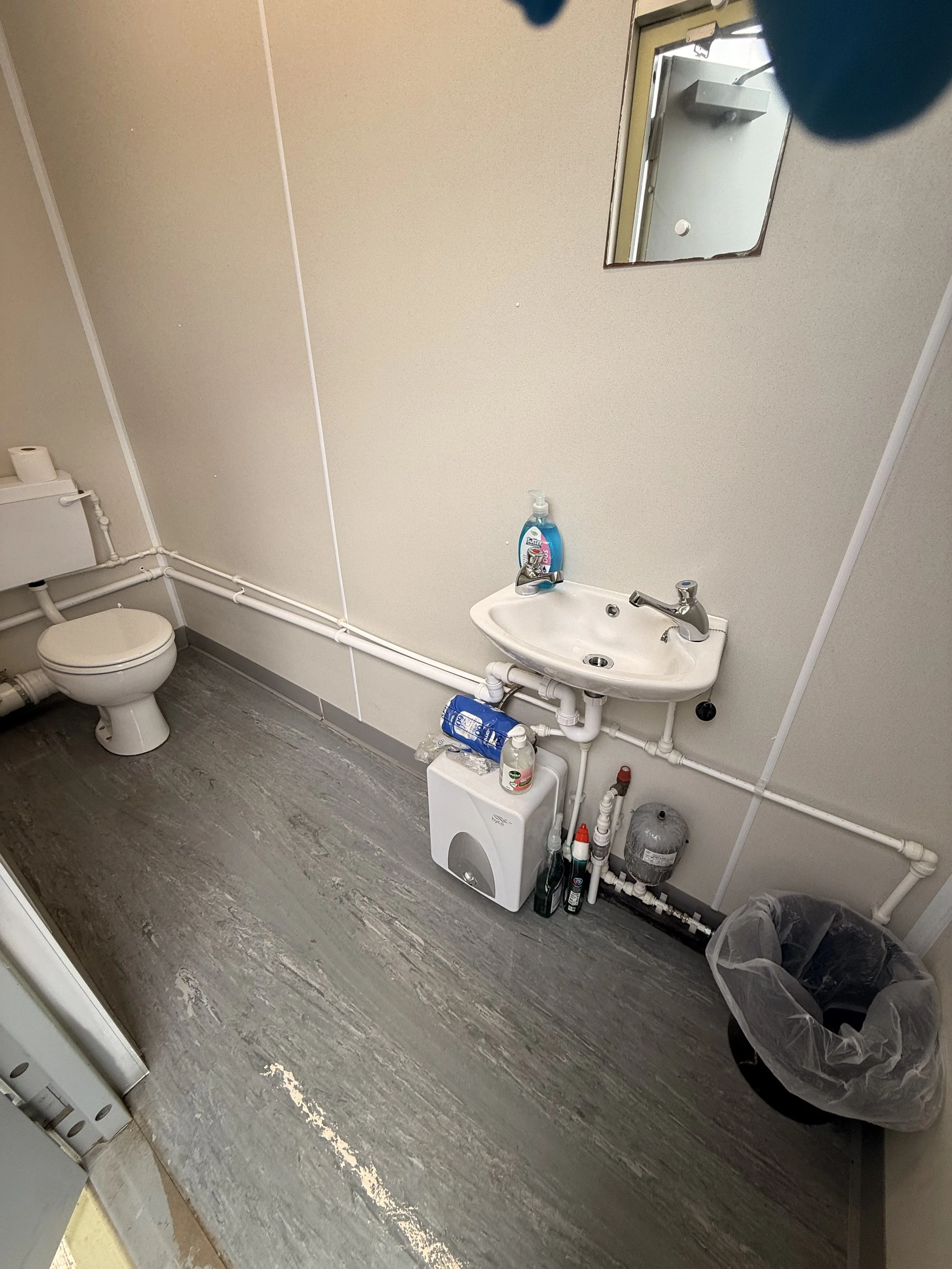 Office Cleaning Telford 3.jpeg